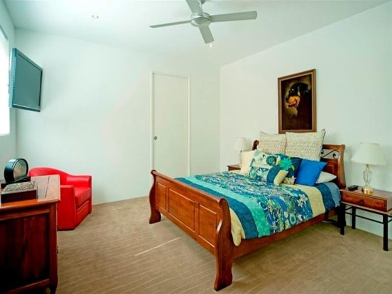 2231 Glengallon Way, Hope Island QLD 4212