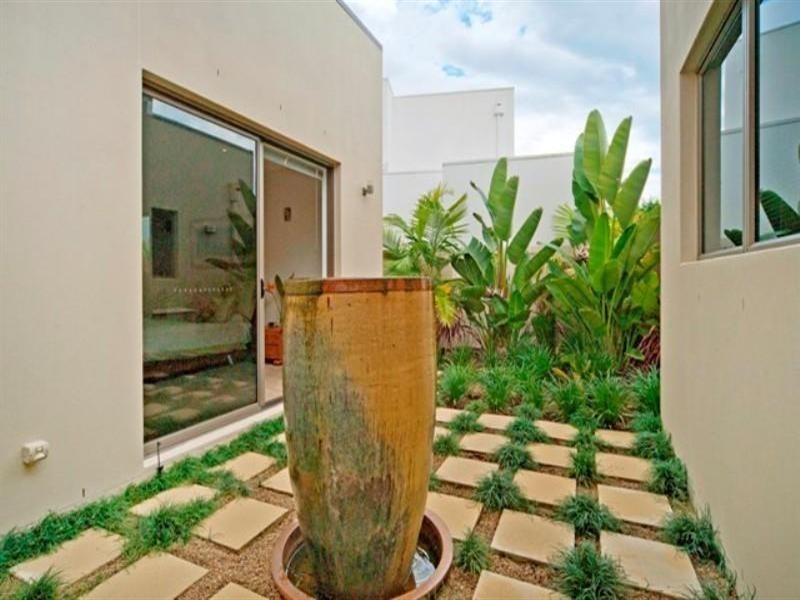 2231 Glengallon Way, Hope Island QLD 4212