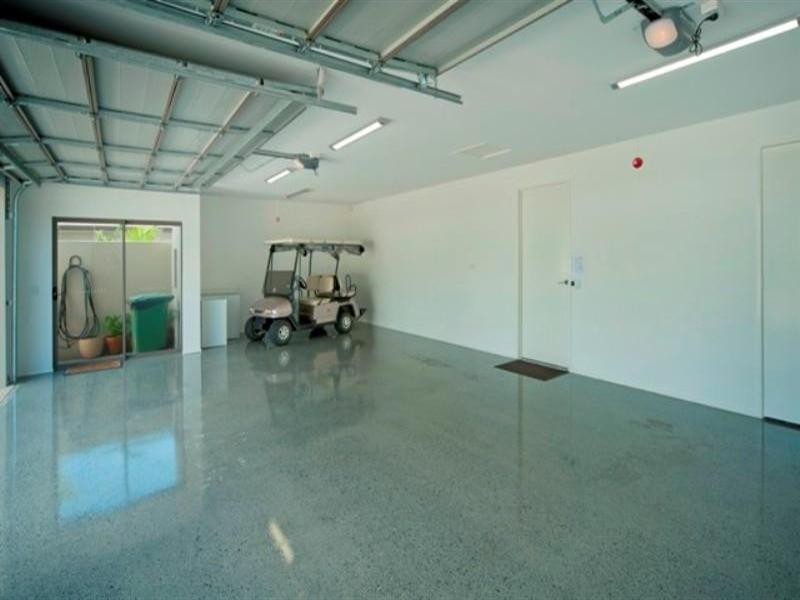 2231 Glengallon Way, Hope Island QLD 4212