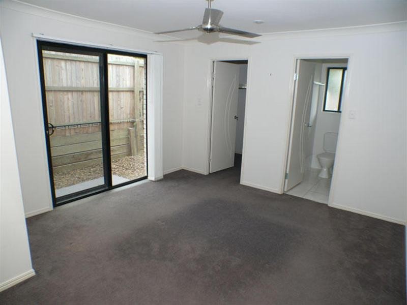 5 Sally Drive, Marsden QLD 4132