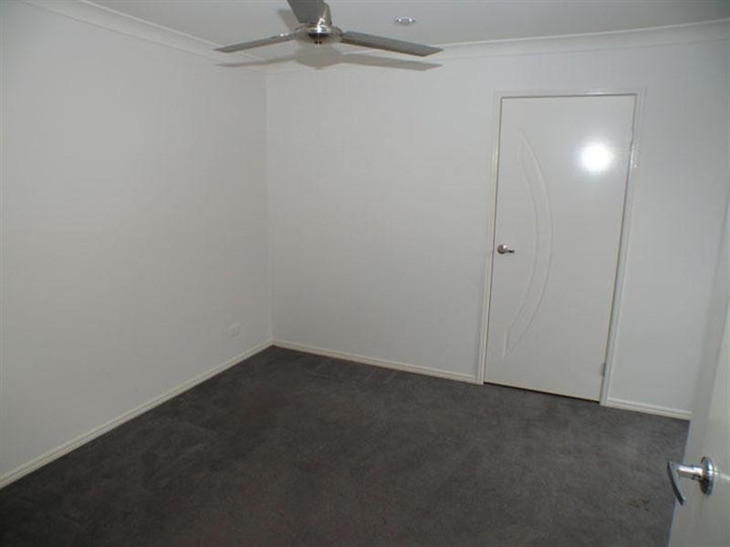 5 Sally Drive, Marsden QLD 4132