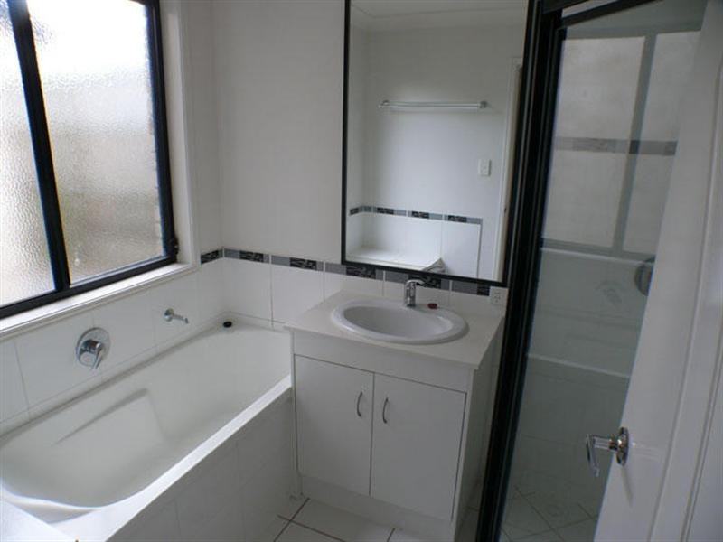 5 Sally Drive, Marsden QLD 4132