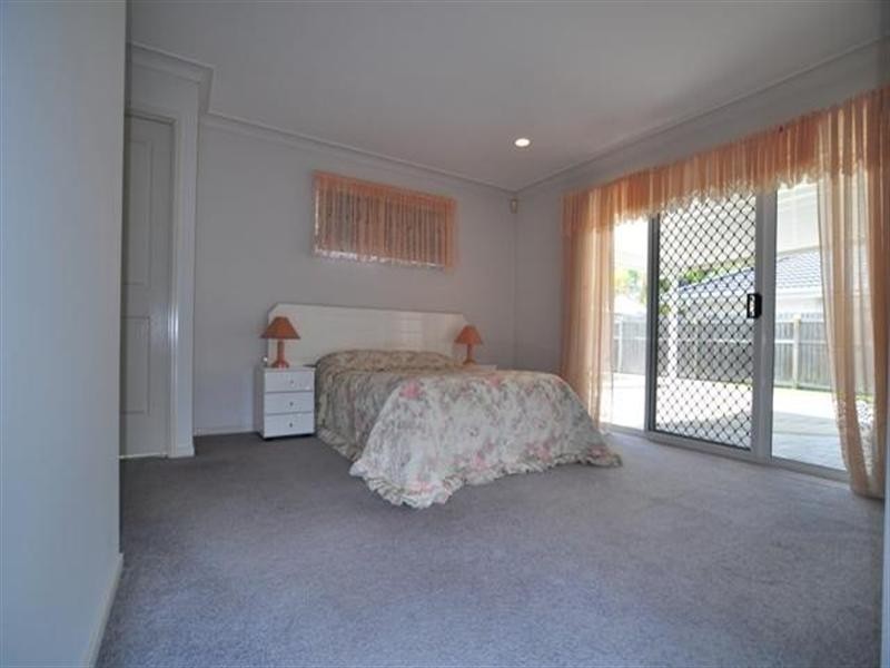 20 Glenwater Crescent, Helensvale QLD 4212