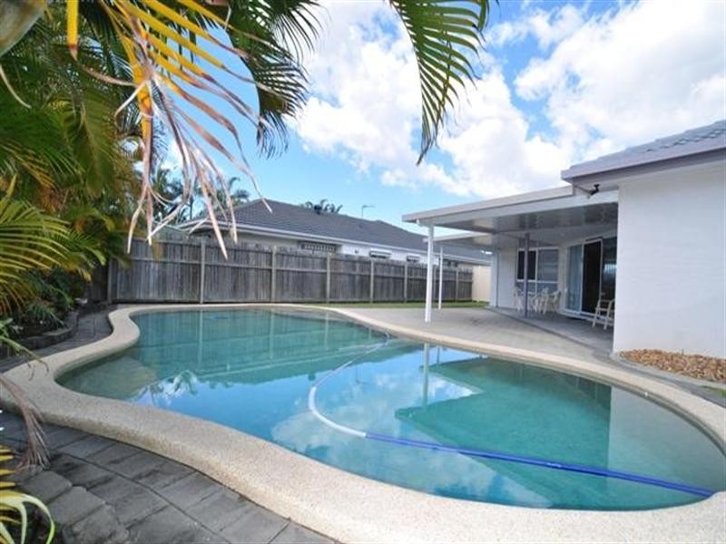 20 Glenwater Crescent, Helensvale QLD 4212