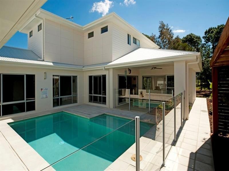 14 Rhodium Crescent, Hope Island QLD 4212