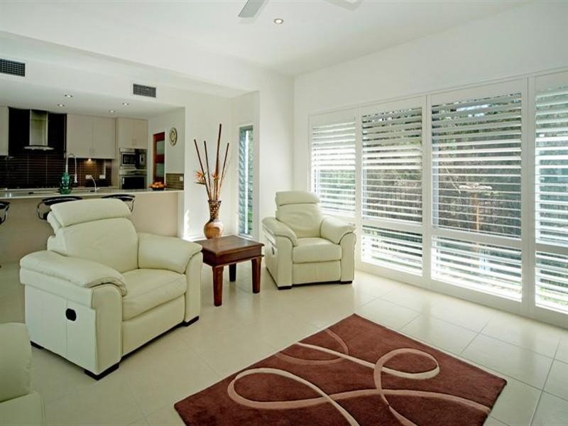 14 Rhodium Crescent, Hope Island QLD 4212