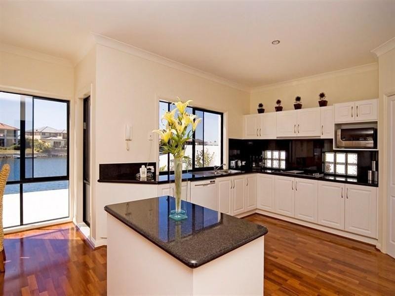 17 Sabrina Avenue, Oyster Cove, Helensvale QLD 4212