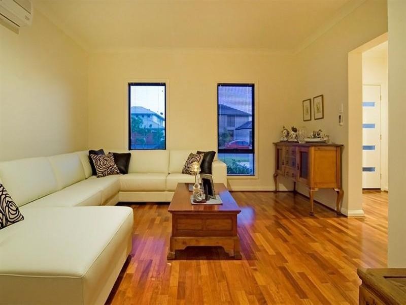 17 Sabrina Avenue, Oyster Cove, Helensvale QLD 4212