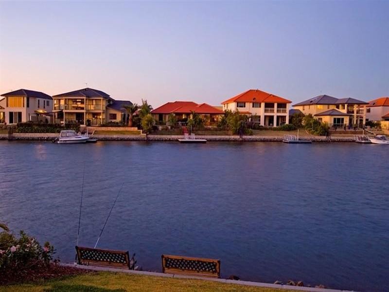 17 Sabrina Avenue, Oyster Cove, Helensvale QLD 4212