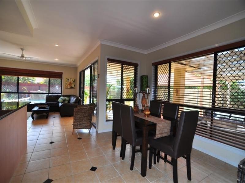 87 Monterey Keys Drive, Helensvale QLD 4212