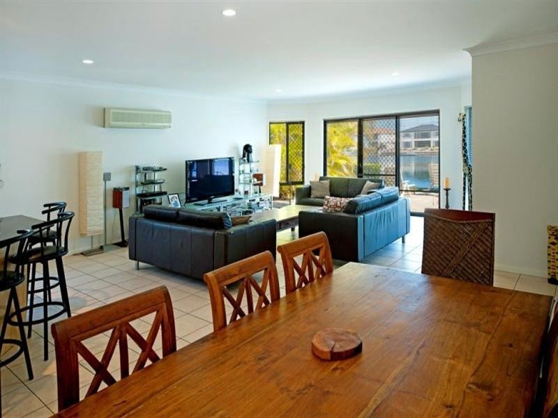 20 Champagne Boulevard, Hope Island QLD 4212