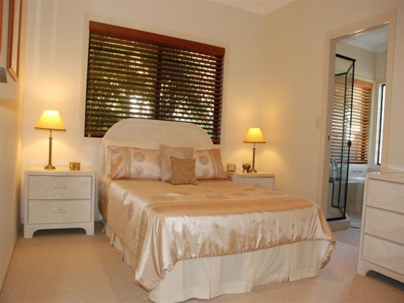 6 Eastside Esplanade, Helensvale QLD 4212