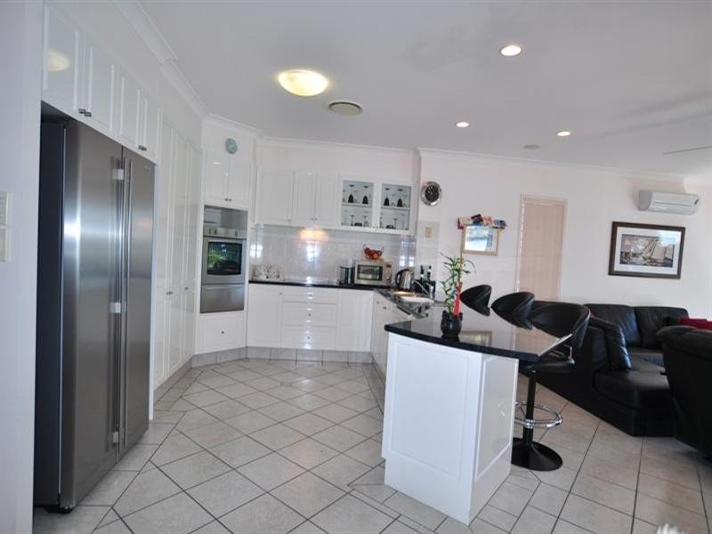 60 Monterey Keys Drive, Helensvale QLD 4212