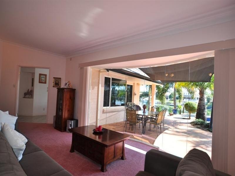 60 Monterey Keys Drive, Helensvale QLD 4212