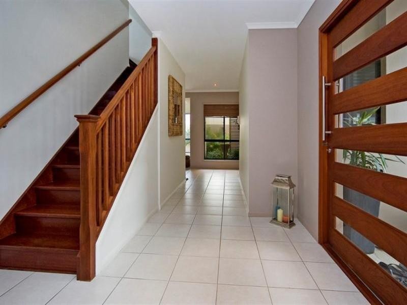 14 Calmwater Crescent, Oyster Cove, Helensvale QLD 4212