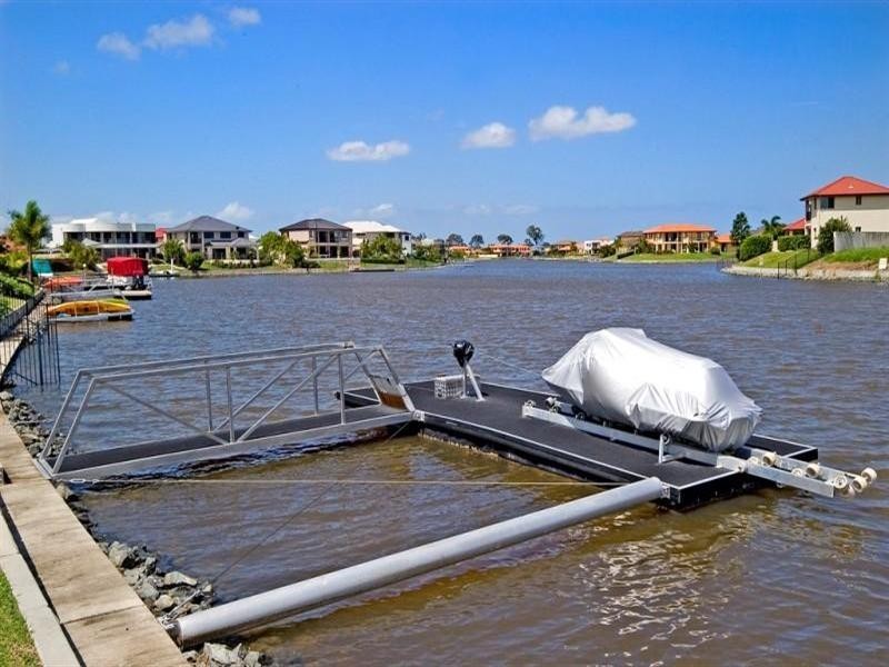 14 Calmwater Crescent, Oyster Cove, Helensvale QLD 4212