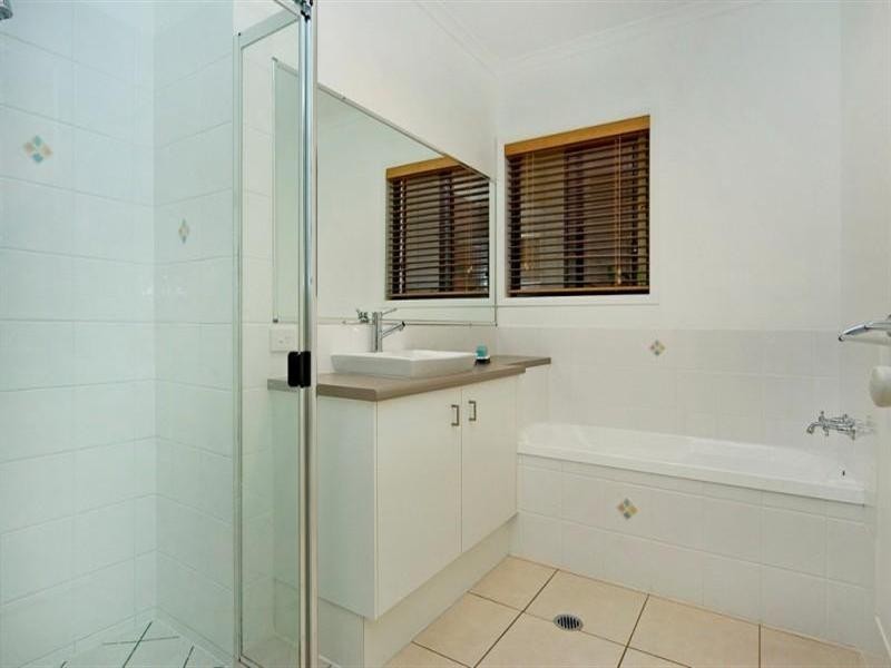 14 Calmwater Crescent, Oyster Cove, Helensvale QLD 4212