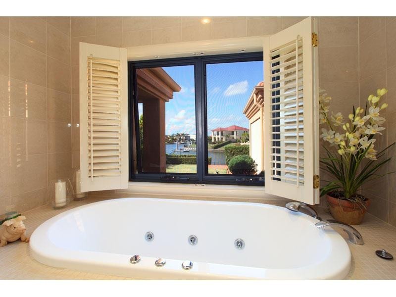 3106 Riverleigh Drive, Hope Island QLD 4212