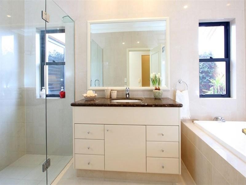 3106 Riverleigh Drive, Hope Island QLD 4212