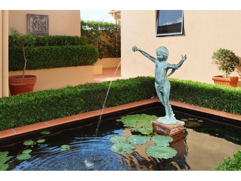 3106 Riverleigh Drive, Hope Island QLD 4212