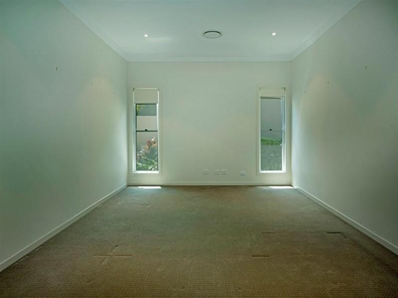 2816 Gracemere Cct East, Hope Island QLD 4212