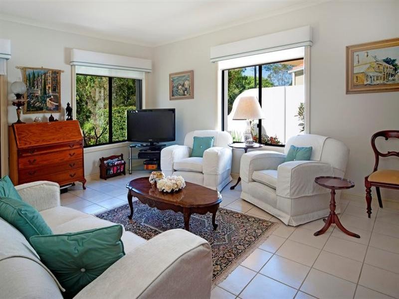 8877 Magnolia Drive, Hope Island QLD 4212