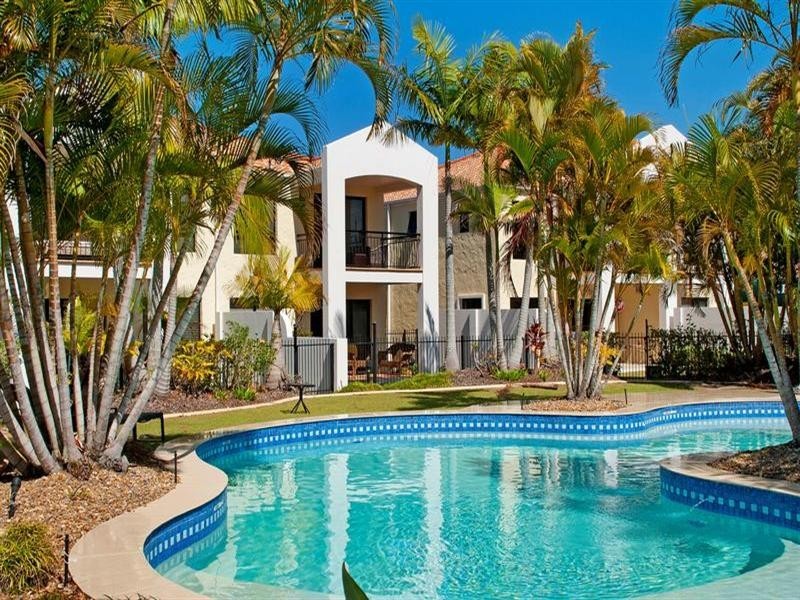 8877 Magnolia Drive, Hope Island QLD 4212