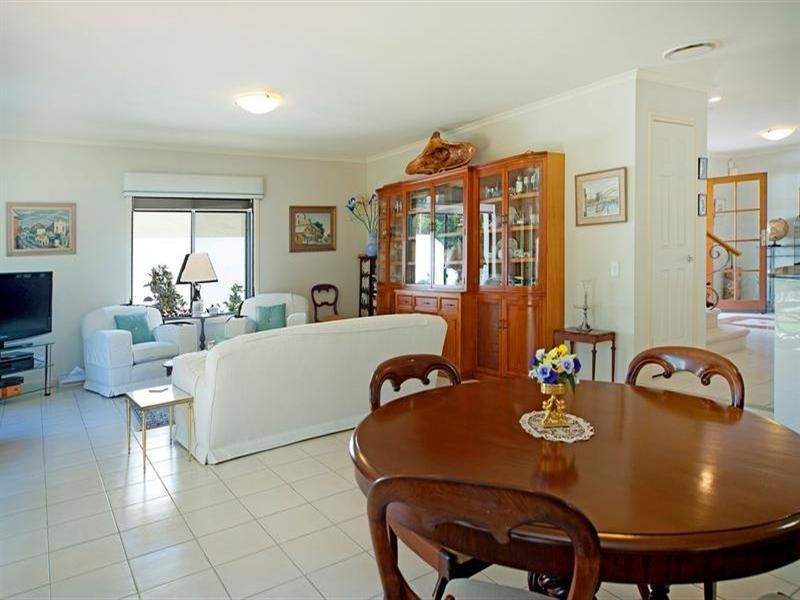 8877 Magnolia Drive, Hope Island QLD 4212