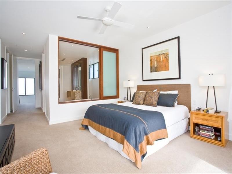 2336 Cressbrook Drive, Hope Island QLD 4212