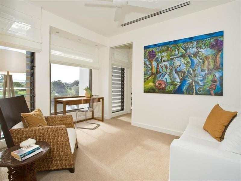 2336 Cressbrook Drive, Hope Island QLD 4212