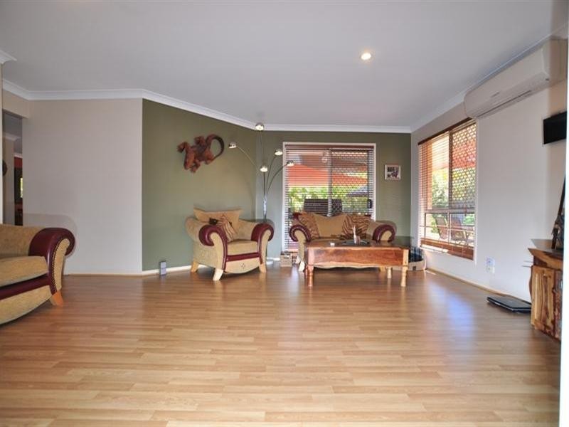 20 Westpark Court, Helensvale QLD 4212