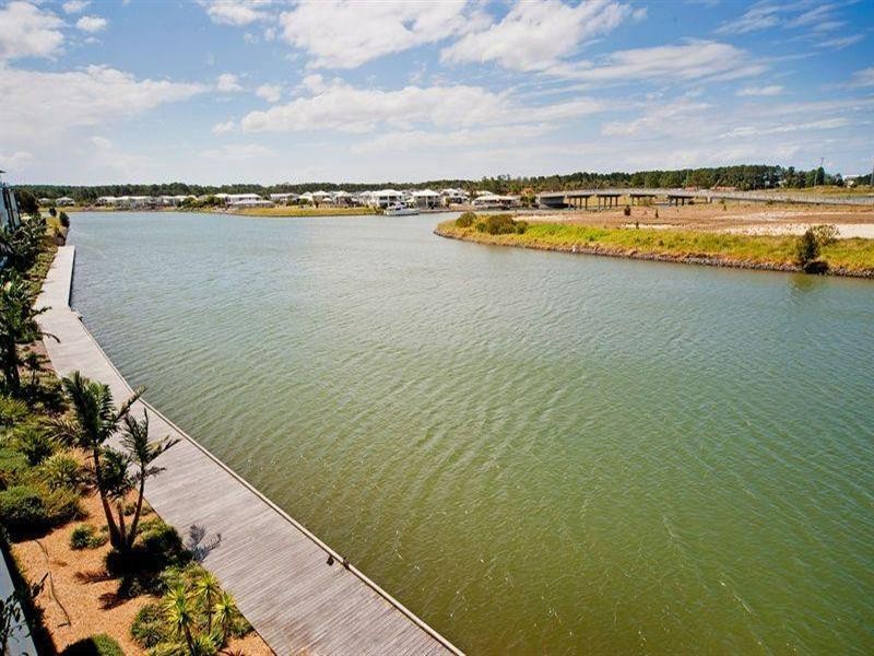 135/3 Pendraat Parade, Hope Island QLD 4212