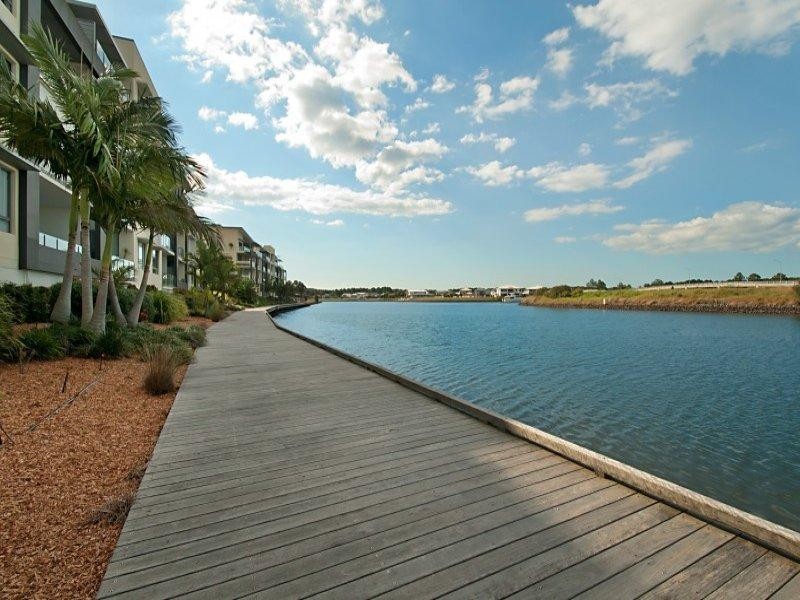 135/3 Pendraat Parade, Hope Island QLD 4212