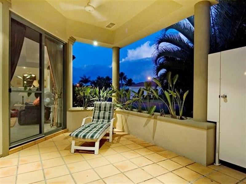 1621 Riverdale Drive, Hope Island QLD 4212