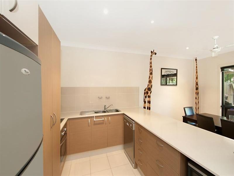 2/7 Dine Street, Upper Coomera QLD 4209