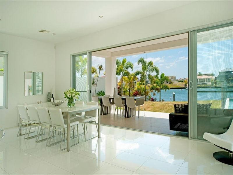 2232 Glengallon Way, Hope Island QLD 4212