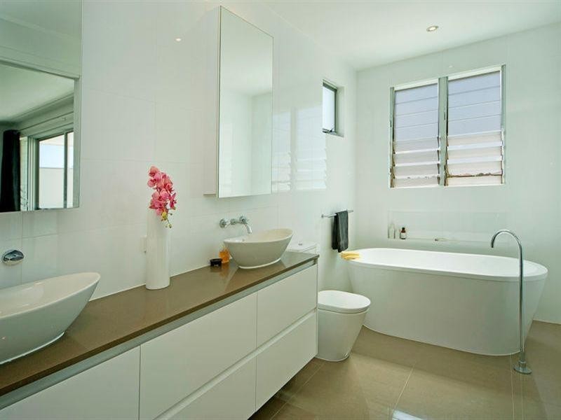 2232 Glengallon Way, Hope Island QLD 4212