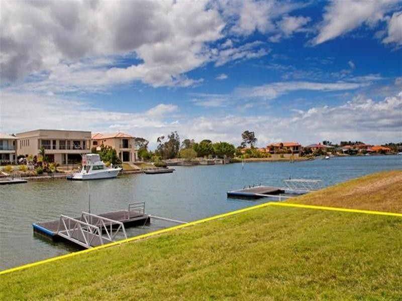 25 Mandolin Avenue, Helensvale QLD 4212