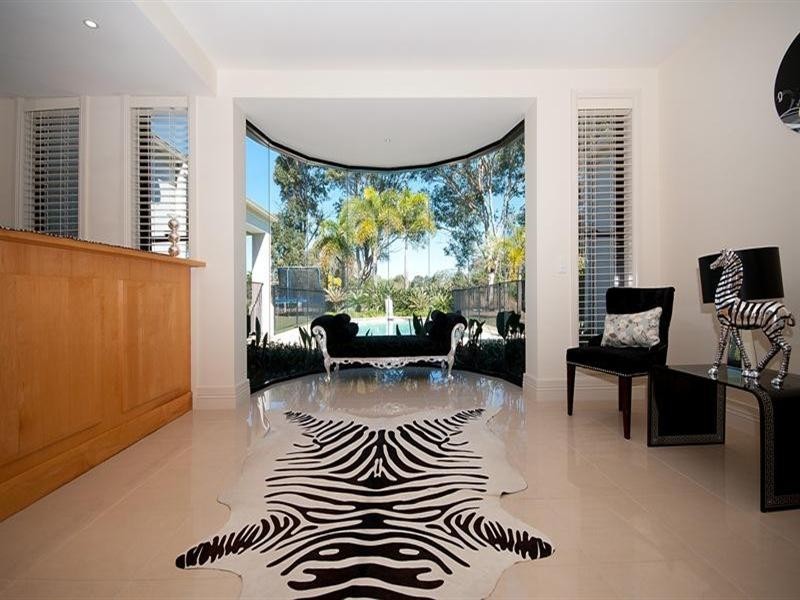 3188 Riverleigh Drive, Hope Island QLD 4212