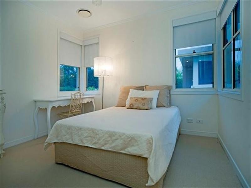 6017 Calarado Avenue, Hope Island QLD 4212