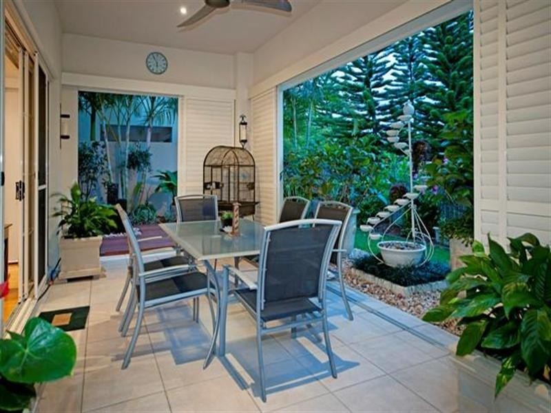 6017 Calarado Avenue, Hope Island QLD 4212