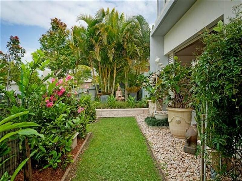 6017 Calarado Avenue, Hope Island QLD 4212