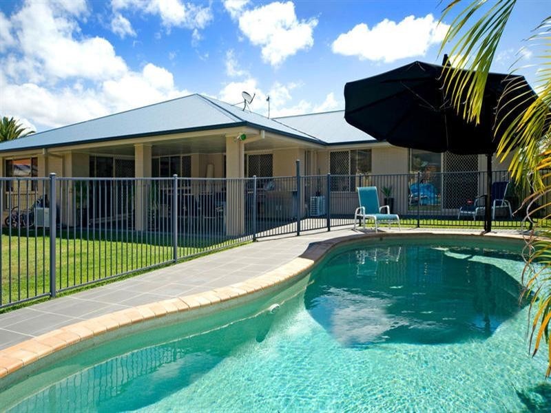 26 Dallow Crescent, Helensvale QLD 4212