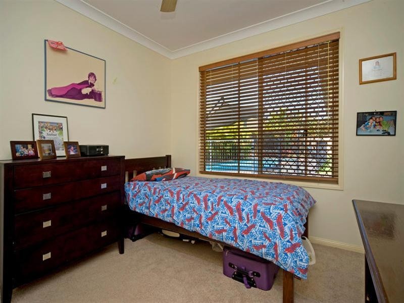 26 Dallow Crescent, Helensvale QLD 4212