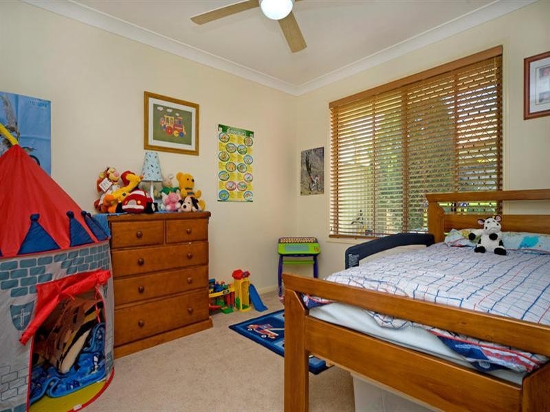 26 Dallow Crescent, Helensvale QLD 4212