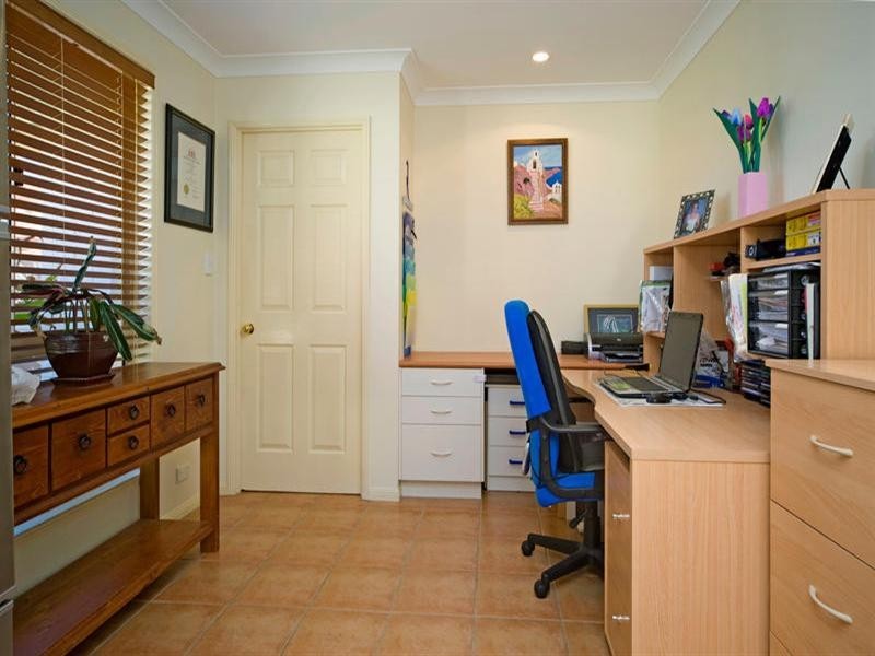 26 Dallow Crescent, Helensvale QLD 4212