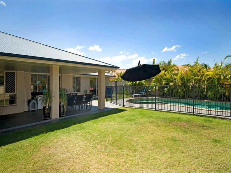 26 Dallow Crescent, Helensvale QLD 4212