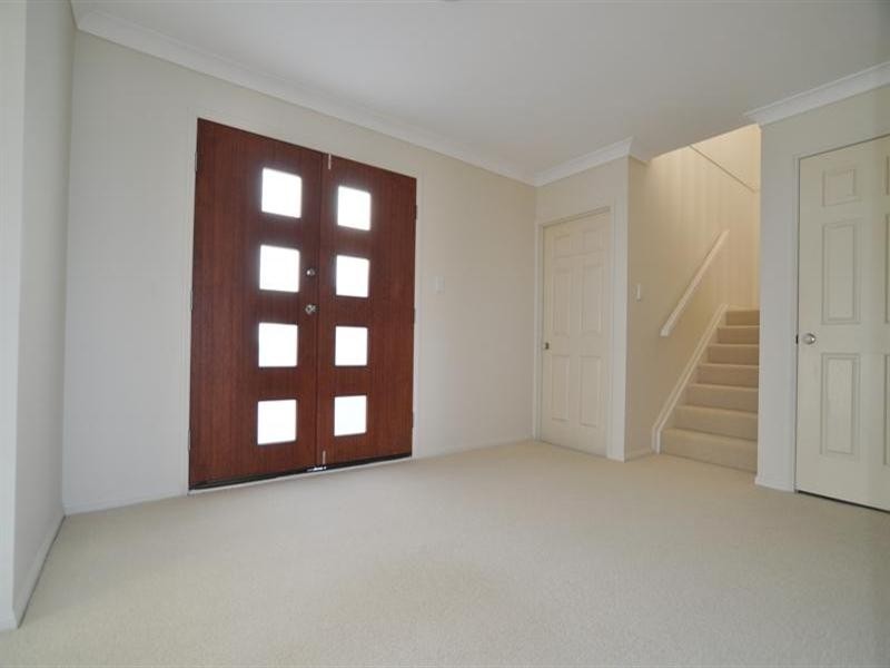 7 Westlake Court, Helensvale QLD 4212