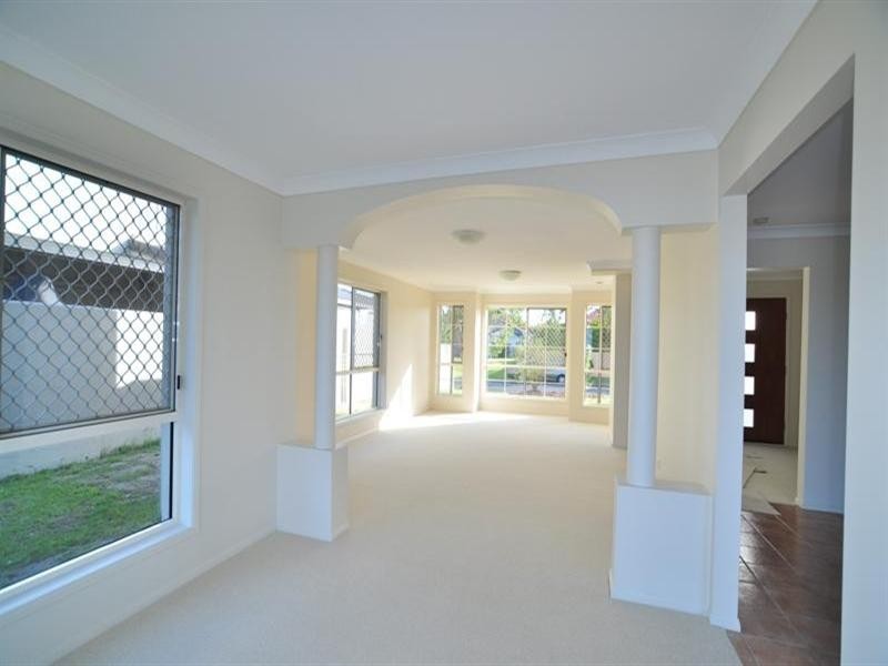 7 Westlake Court, Helensvale QLD 4212