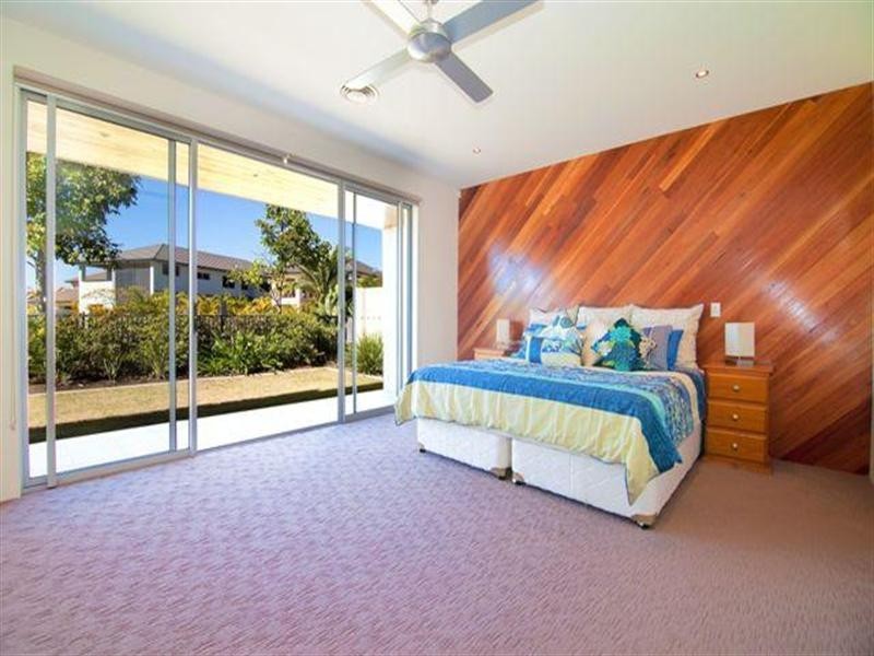 2562 Cressbrook Drive, Hope Island QLD 4212